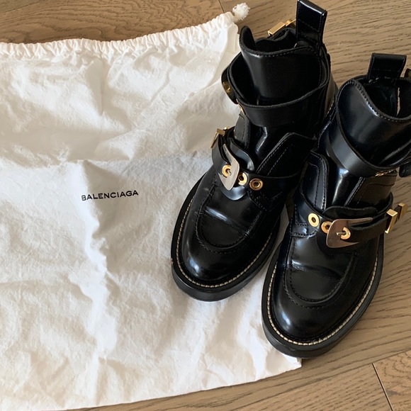 Balenciaga Ceinture Cutout Boots - Picture 2 of 13